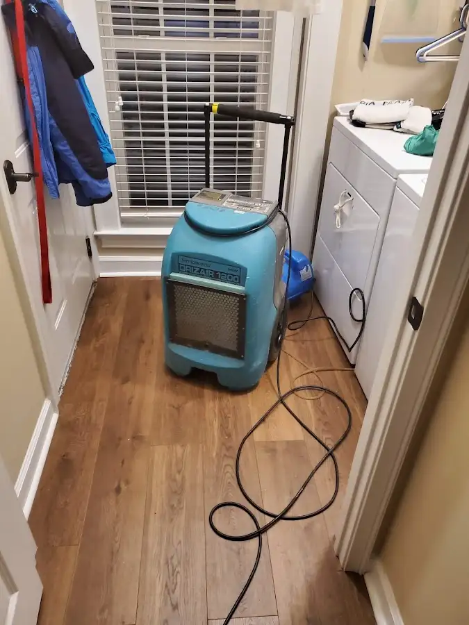 Commercial dehumidifier deployed for Flood Damage Cleanup in Eureka